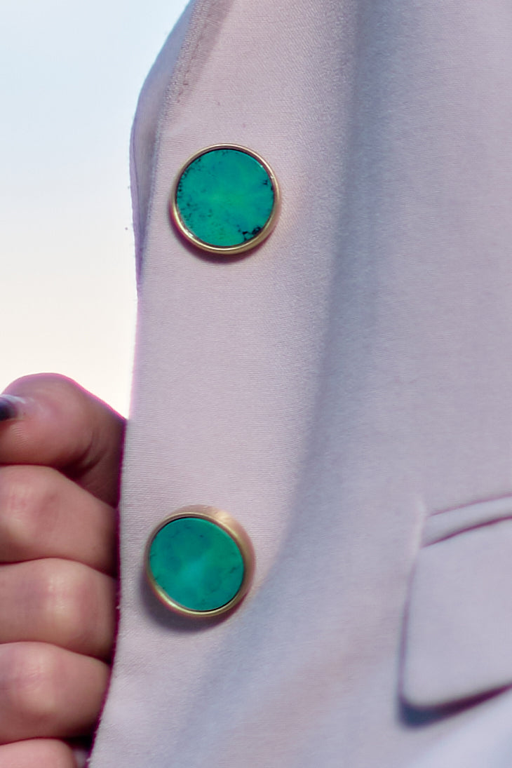 21mm button in brushed gold metal and Tibetan turquoise