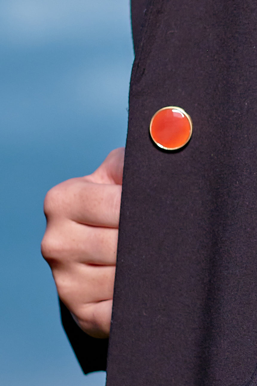 21mm button in brushed gold metal and faceted red onyx